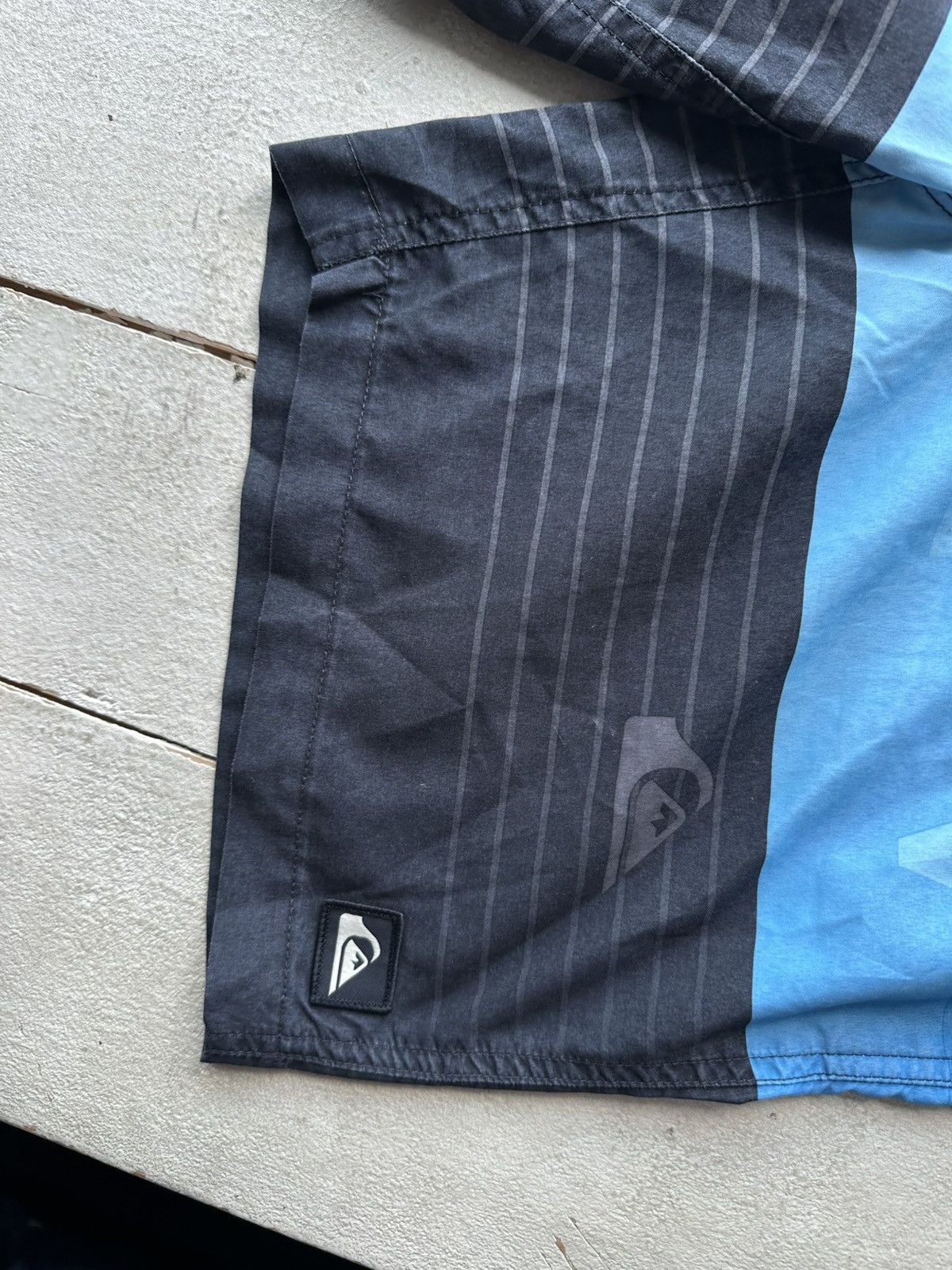 Quiksilver 🚨Vintage Quiksilver Shorts Big Logo Y2K Style 90s Surfing Size US 29 - 4 Thumbnail