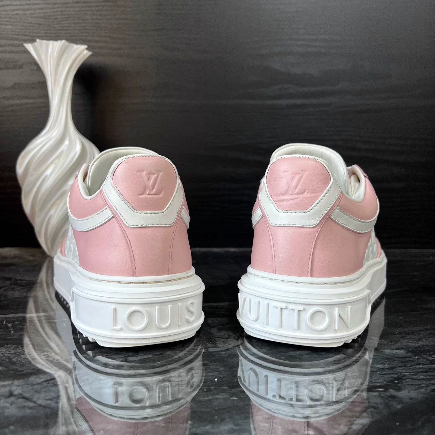 Louis Vuitton 1183/Lv 37EU pink white allover platform 95new Size US 6 / IT 36 - 4 Thumbnail