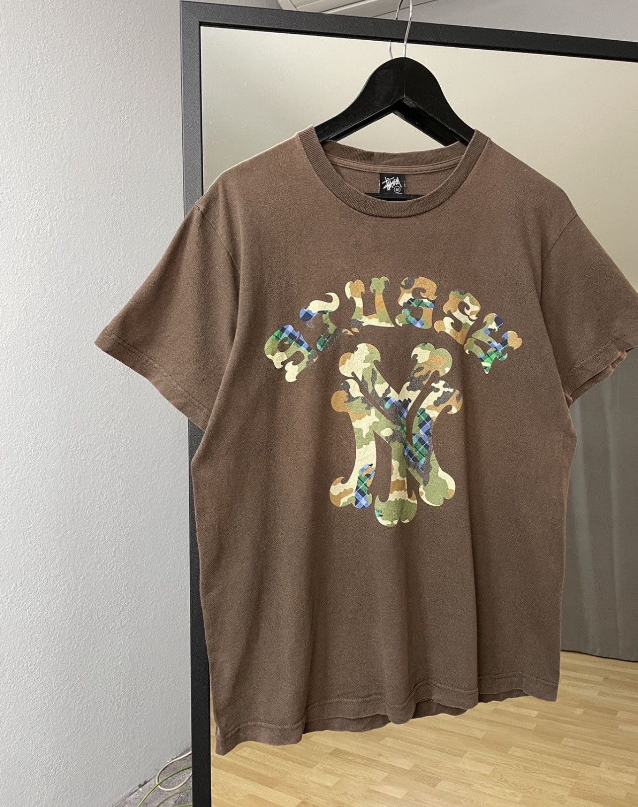 Stussy Vintage Y2K Stussy x New York Yankees Brown Tee T-shirt Size US M / EU 48-50 / 2 - 2 Thumbnail
