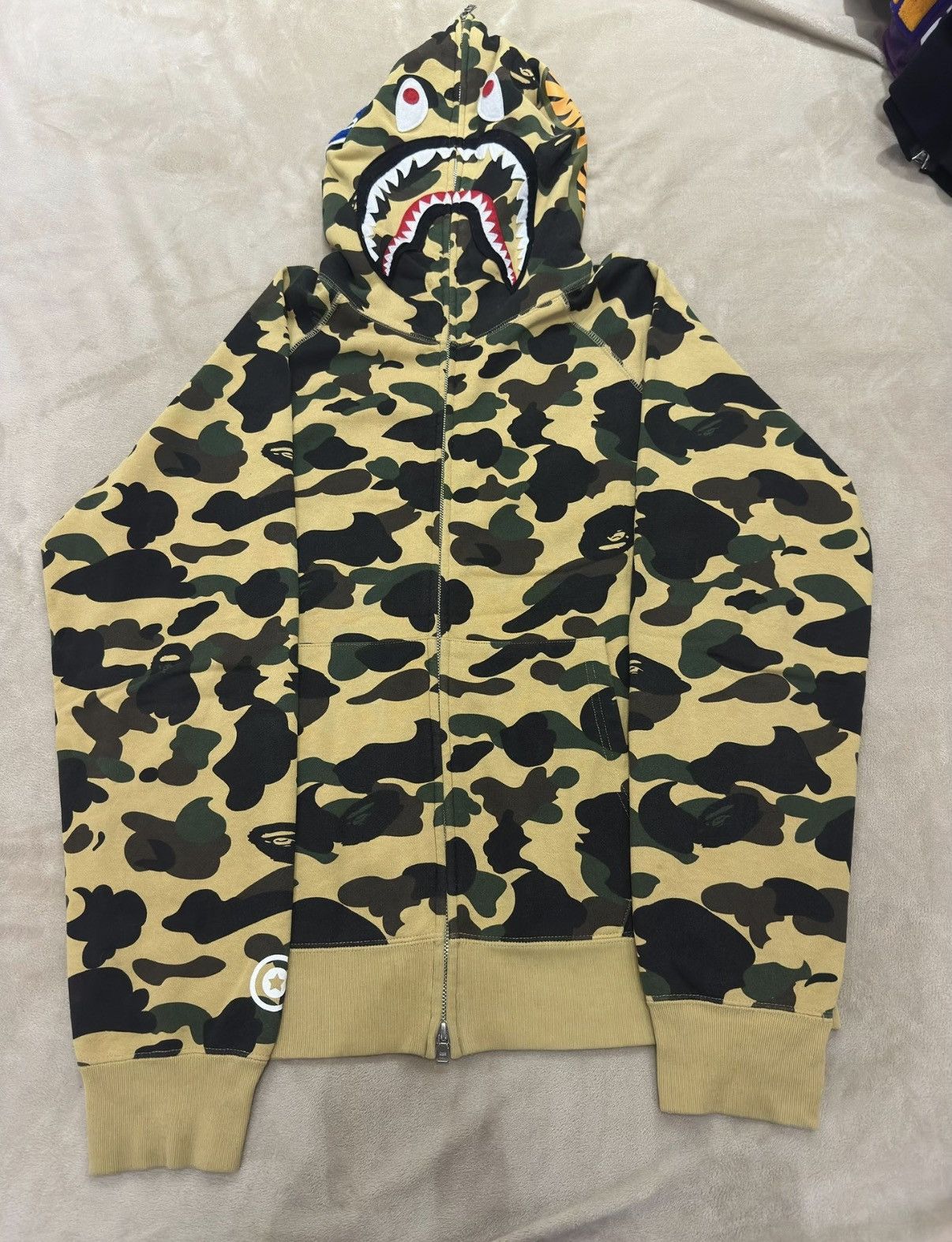 Bape BAPE Shark Head Color Block Camo Jacket K5 Size US XL / EU 56 / 4 - 1 Thumbnail