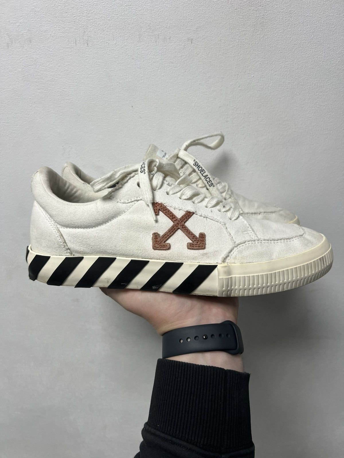 Off-White Off-White Vulcanized Low Canvas Shoes Size US 10 / EU 43 - 2 Thumbnail