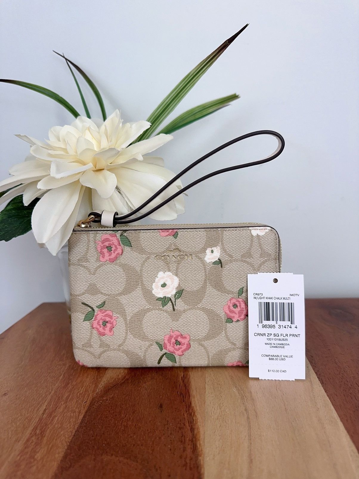 Coach Coach Corner Zip Wristlet In Signature Canvas W Floral Print Size ONE SIZE - 5 Thumbnail