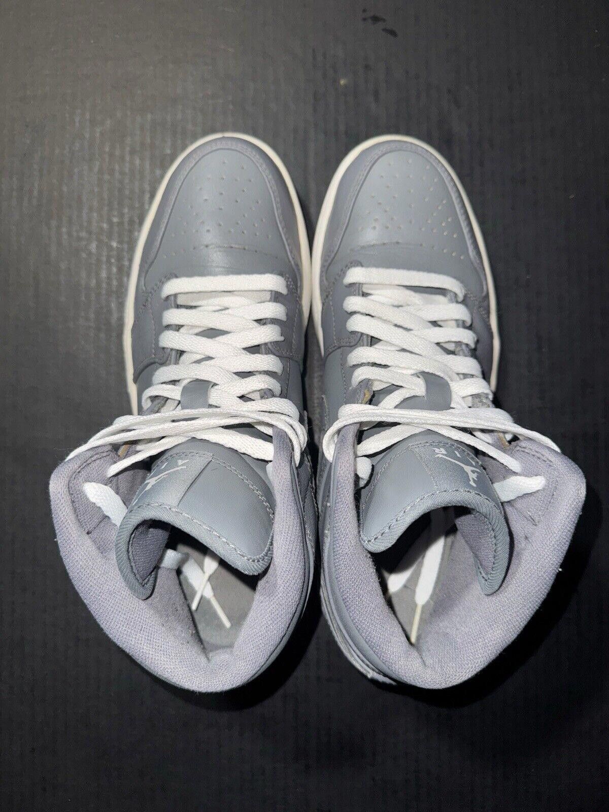 Jordan Brand Nike Air Jordan 1 Mid Cool Grey White - 554724-003 - Sz 9.5 Size US 9.5 / EU 42-43 - 8 Thumbnail
