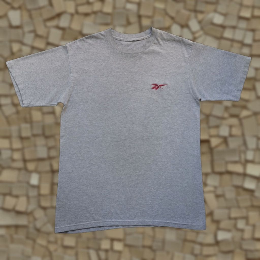 Reebok VINTAGE Reebok T-Shirt Gray Cotton 90s Embroidered Mini Logo Graphic Active Crew Neck Short Sleeve LG Mens Shirt Size US L / EU 52-54 / 3 - 1 Thumbnail