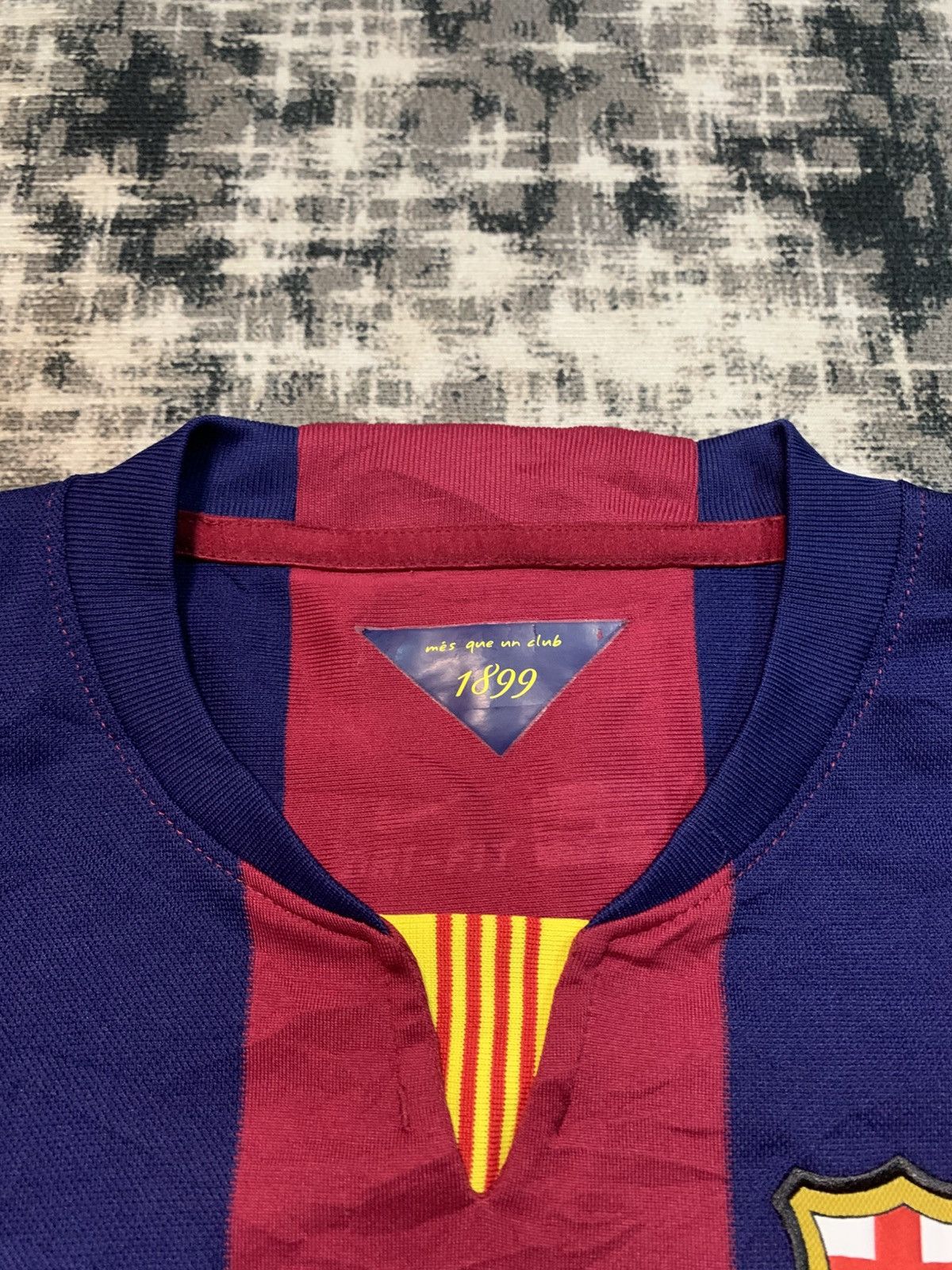 Nike Barcelona 14/15 Messi Home Jersey Size US M / EU 48-50 / 2 - 3 Thumbnail
