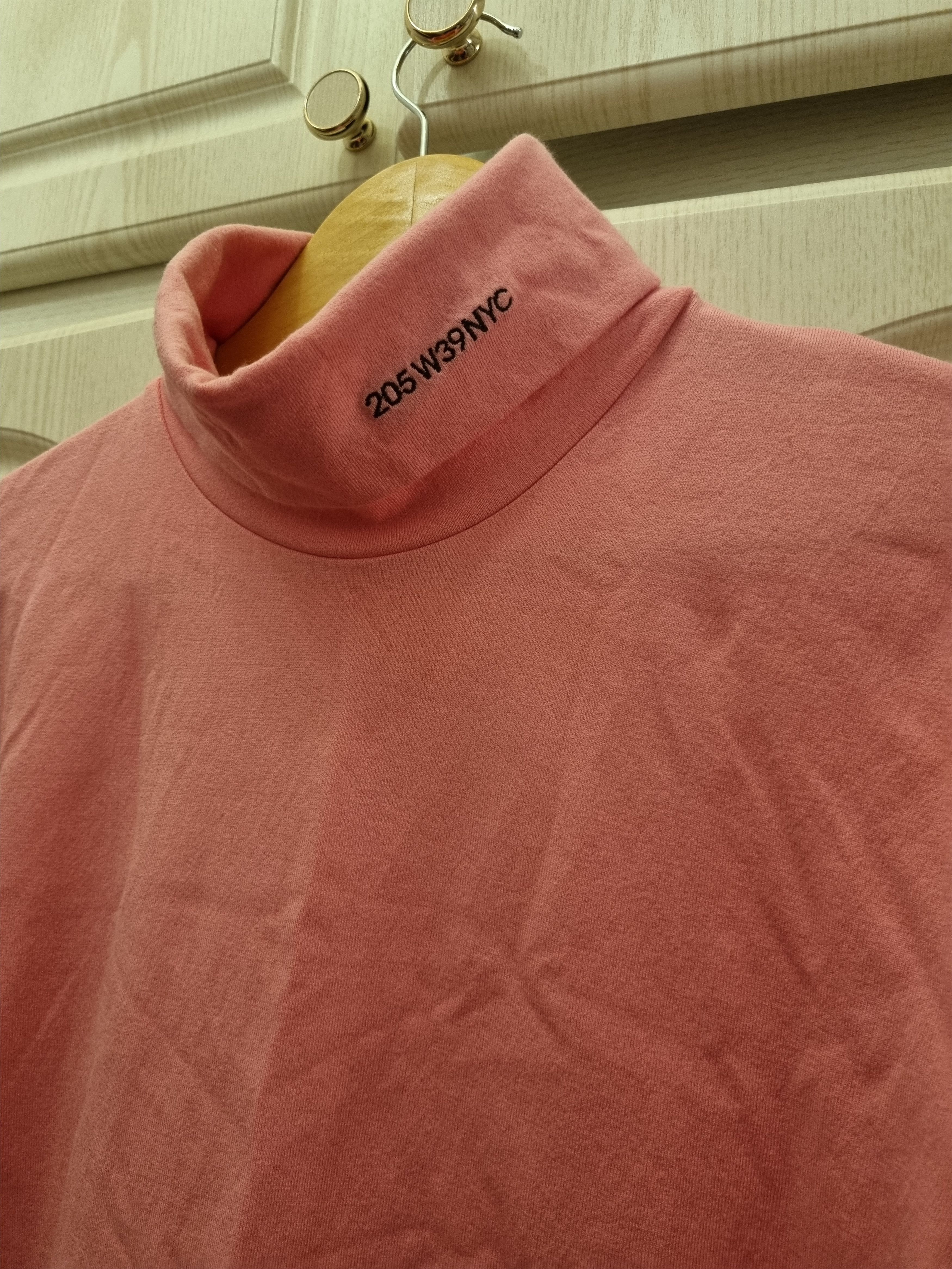 Calvin Klein 205W39NYC Calvin Klein 205 Pink roll neck Large Size US L / EU 52-54 / 3 - 4 Thumbnail