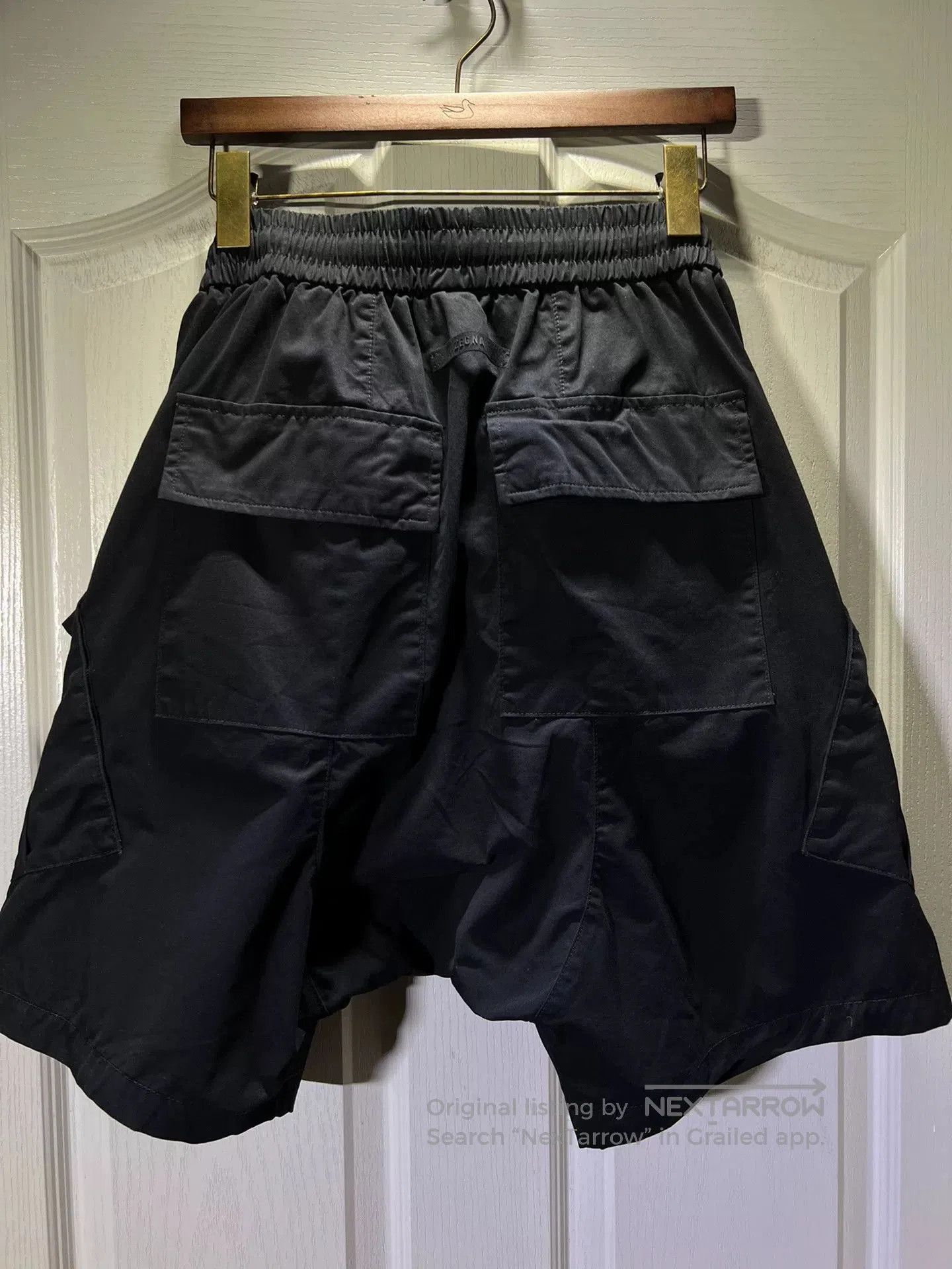 Ermenegildo Zegna ZEGNA Men's Summer Black Cargo Shorts. Size US 32 / EU 48 - 8 Thumbnail