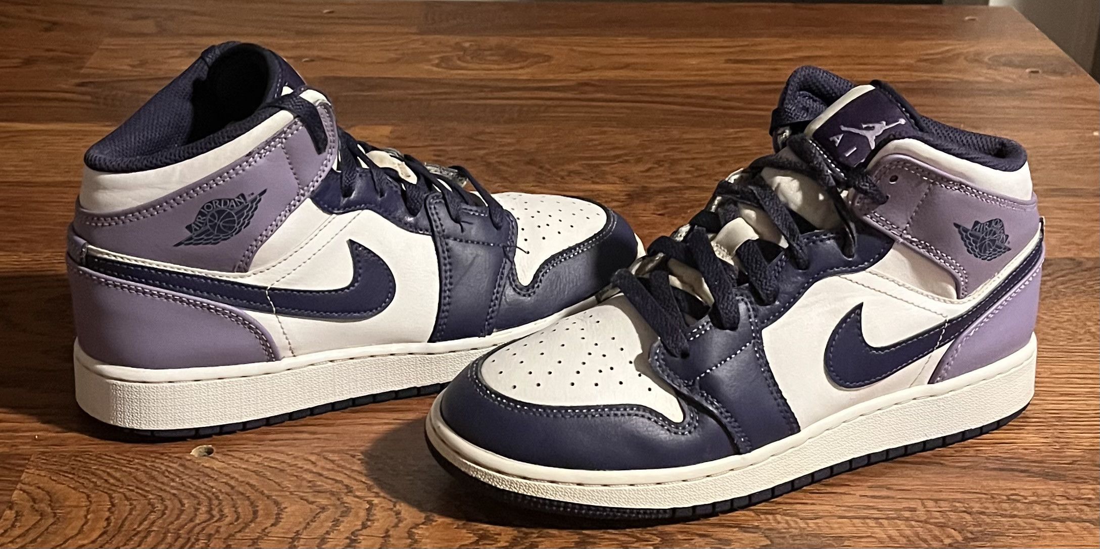 Jordan Brand Nike Air Jordan 1 Mid GS Sky J Purple White Sneakers Size US 6.5 / EU 39-40 - 1 Thumbnail