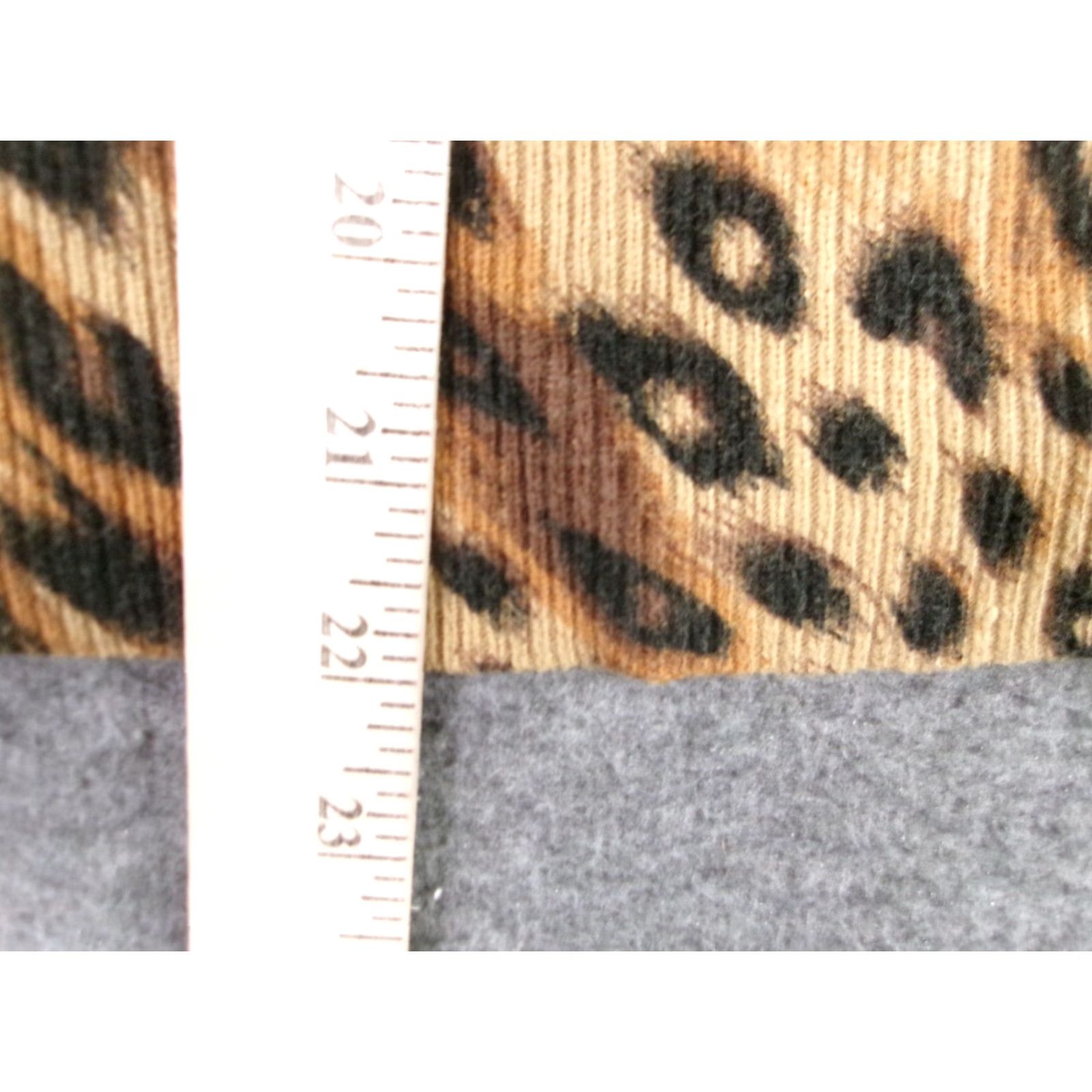 Vintage Covington Petites Cardigan Womens Medium Brown Leopard Print Button Sweater Size M / US 6-8 / IT 42-44 - 5 Thumbnail