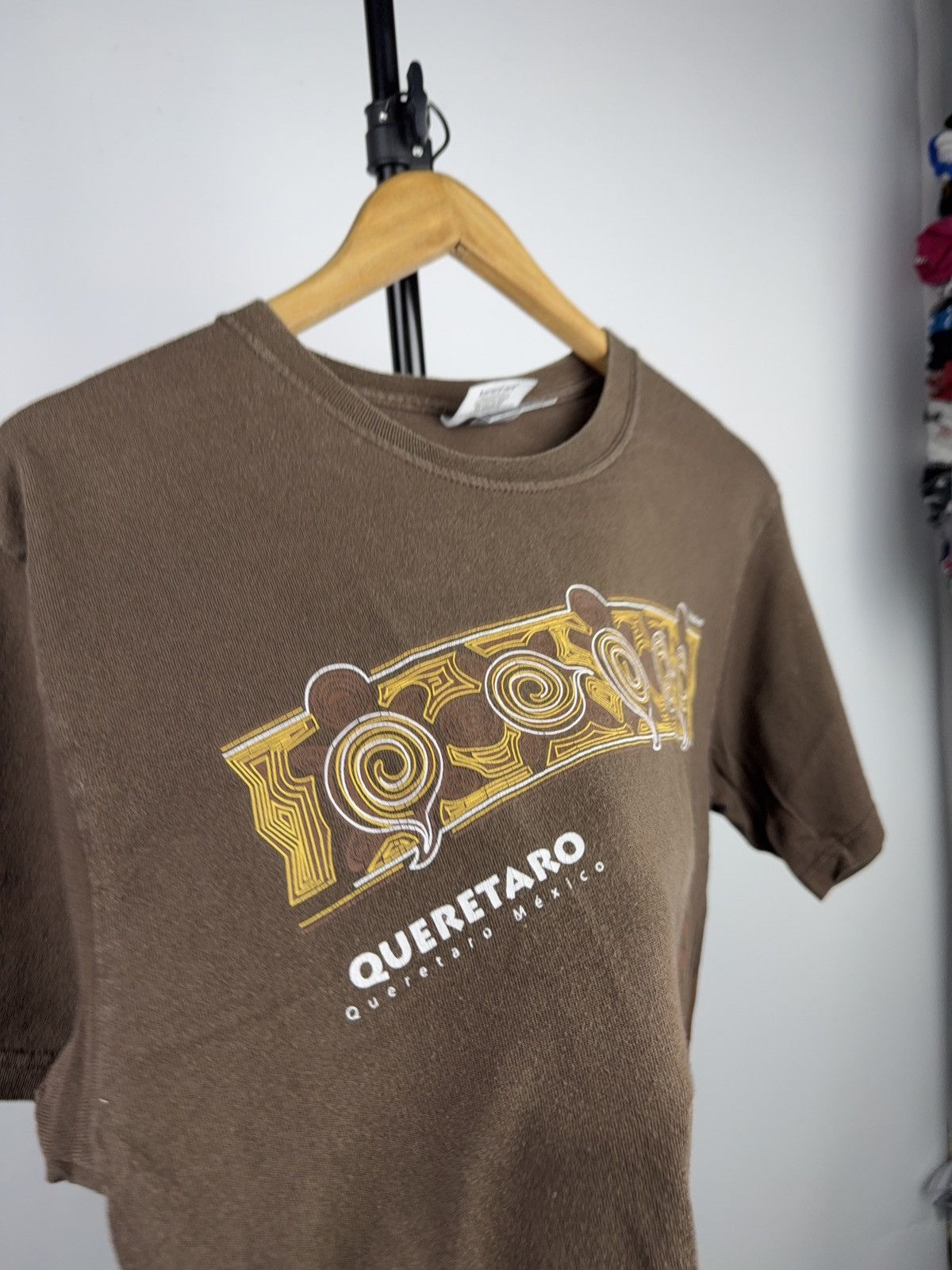 Vintage 00s Vntg Querétaro Mexico Spiral Art Graphic Brown T-Shirt Size US M / EU 48-50 / 2 - 5 Thumbnail