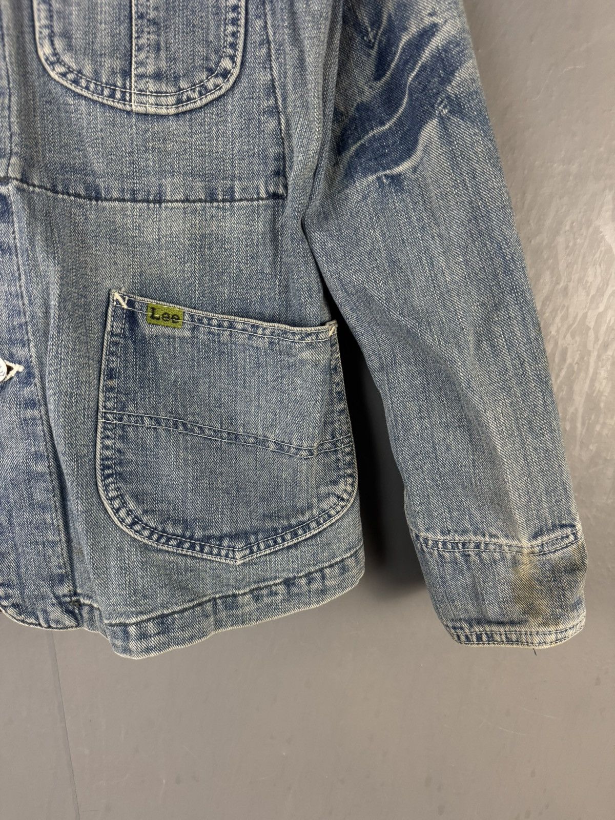 Lee VINTAGE LEE WASHED BLUE DISTRESSED DENIM JACKET Size S / US 4 / IT 40 - 6 Thumbnail