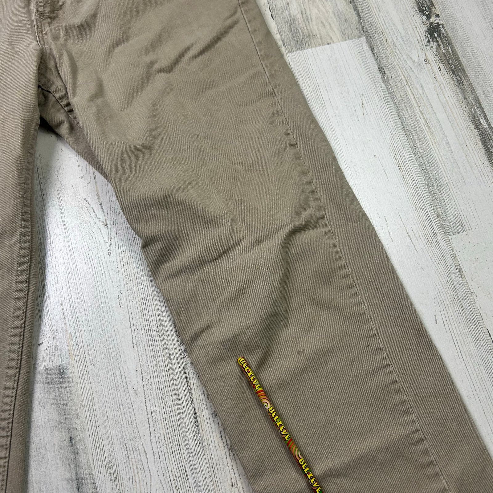 Levi's × Vintage Vintage 1990s 550 Relaxed Straight Leg Levi Khaki Jeans Size US 33 - 8 Thumbnail