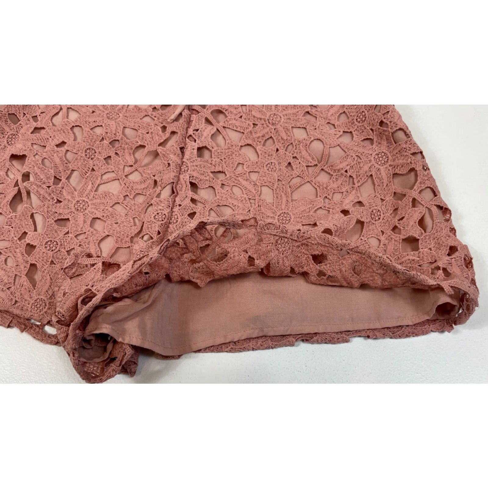 Vintage NWT Kendall & Kylie Romper Lace Floral Mauve M Womens Dress Romper Short Sleeveless Adult Medium NWT Mauve Lace Floral Size 32" / US 10 / IT 46 - 5 Thumbnail