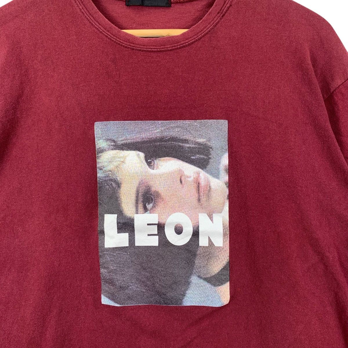 Vintage MERCI LEON : The PROFESSIONAL Movie By Accord Tshirt Size L / US 10 / IT 46 - 3 Thumbnail