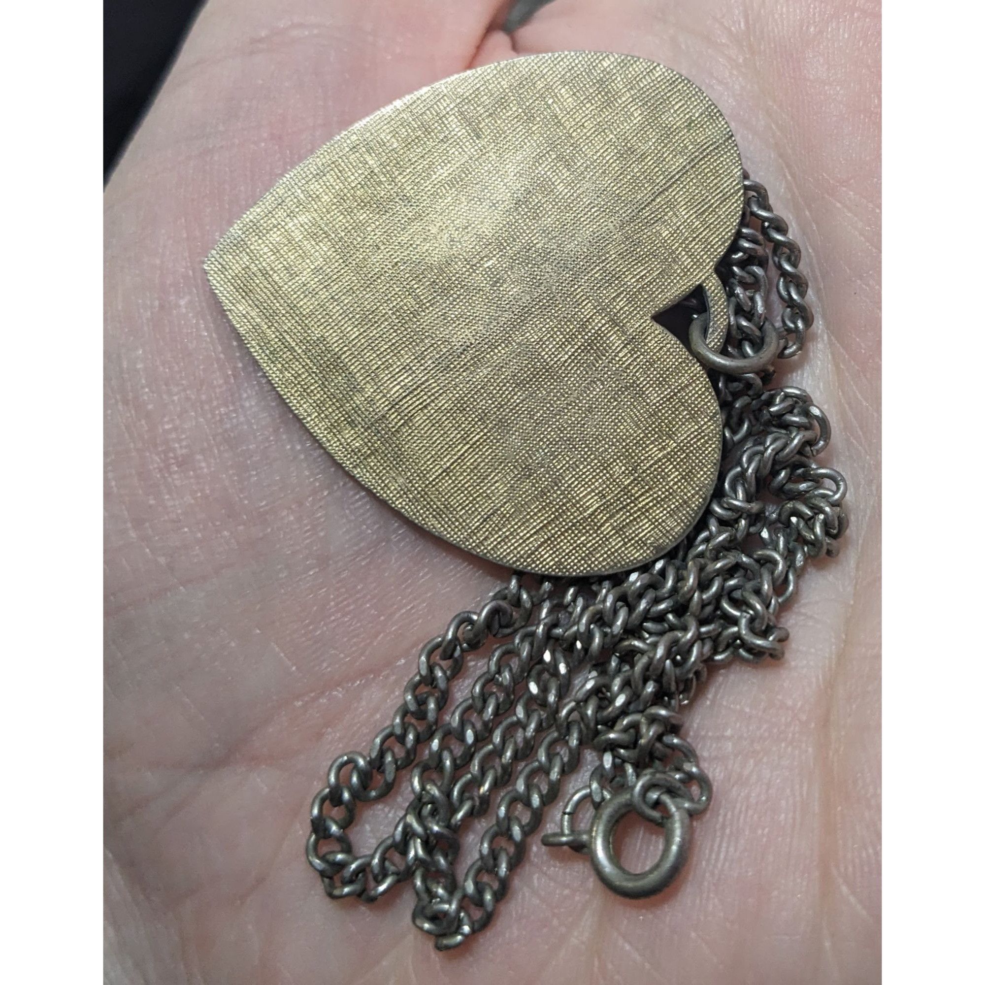 Other Vintage Engravable Heart Shaped Loves Gold Tone Pendant Neck Size ONE SIZE - 11 Thumbnail