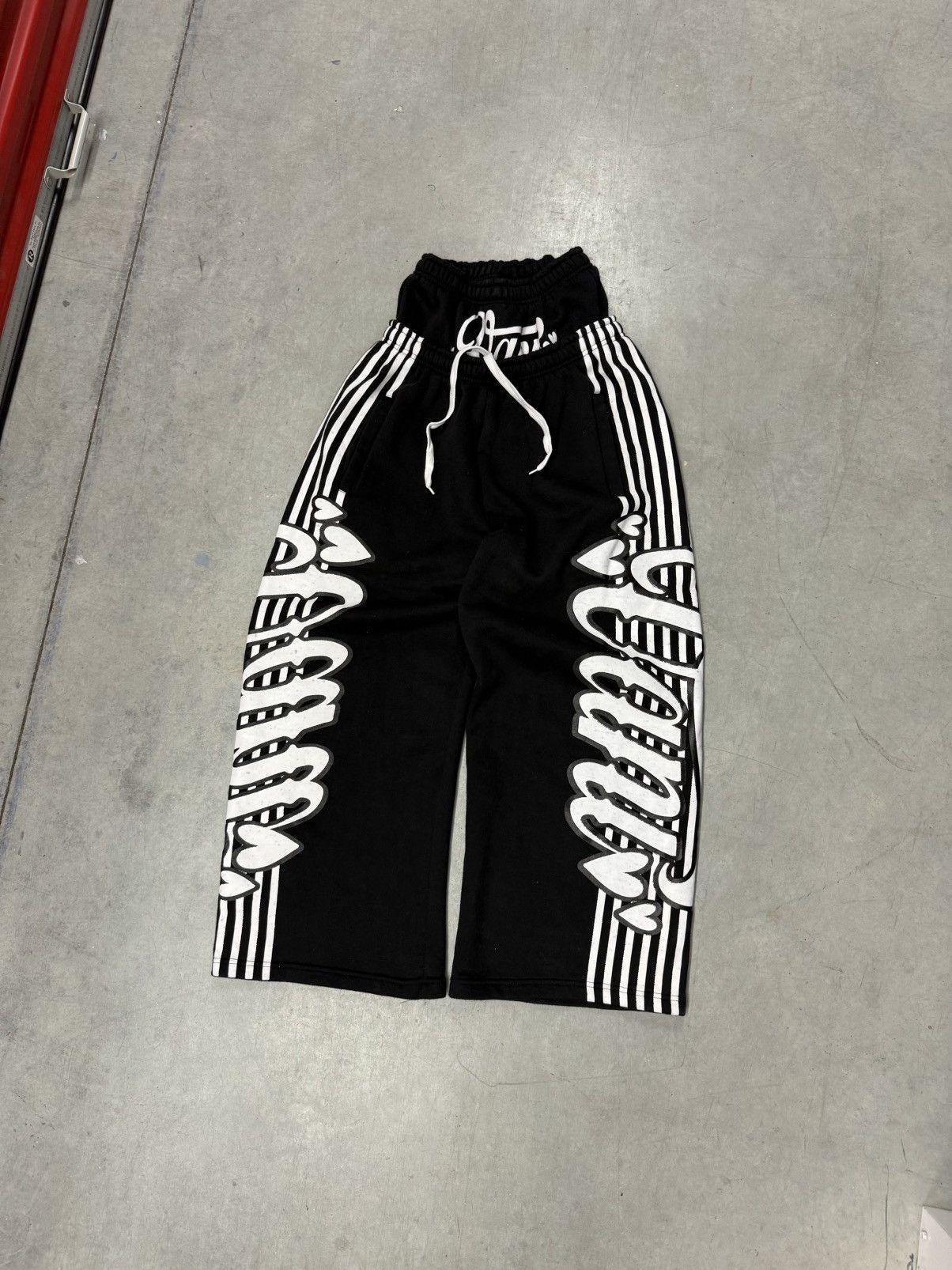 Other Love Kills Baggy Double Waisted Sweatpants - Small Size US 31 - 1 Thumbnail