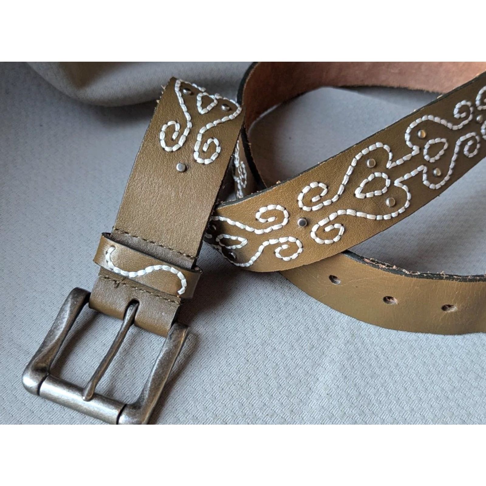 Vintage VINTAGE western belt Men 32 brown leather studded rodeo COWBOY 90s theme Harley America belt Size 32 Mens Size 32 - 2 Thumbnail