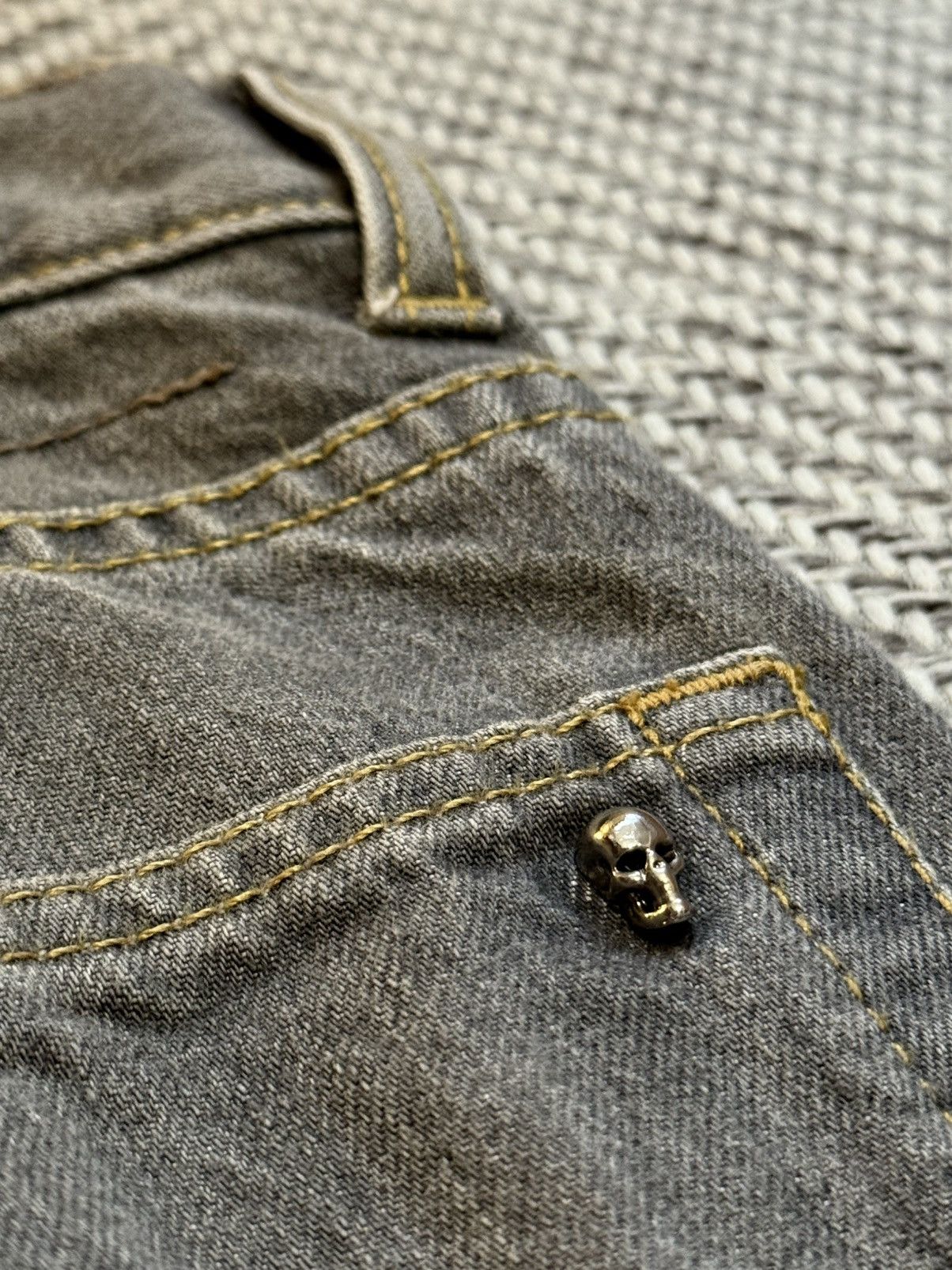 Alexander McQueen Alexander McQueen Silver Skull Grey Denim Jeans Size US 32 / EU 48 - 7 Thumbnail