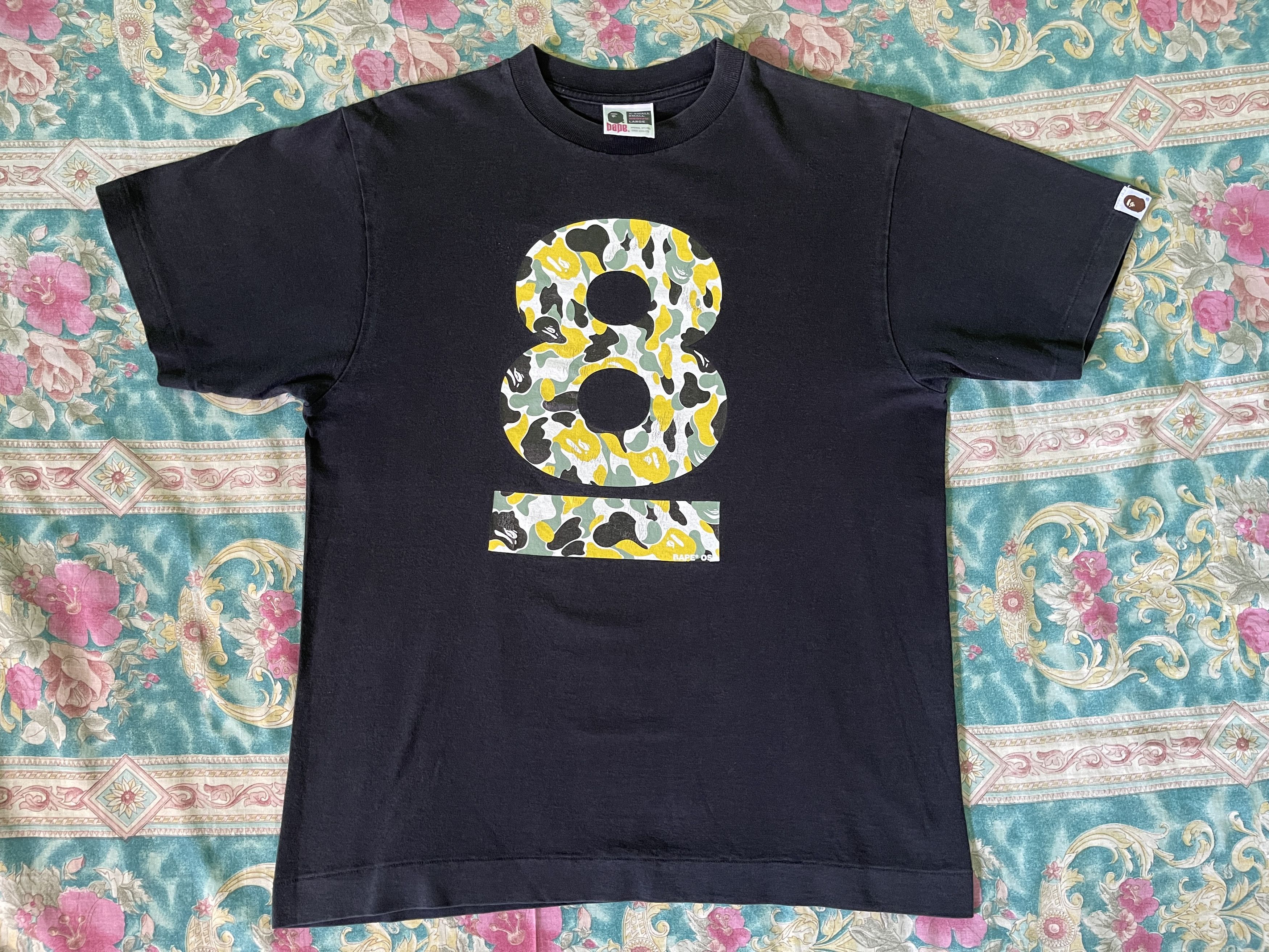 Bape Bape Osaka 8th Anniversary Tee Size US M / EU 48-50 / 2 - 1 Thumbnail