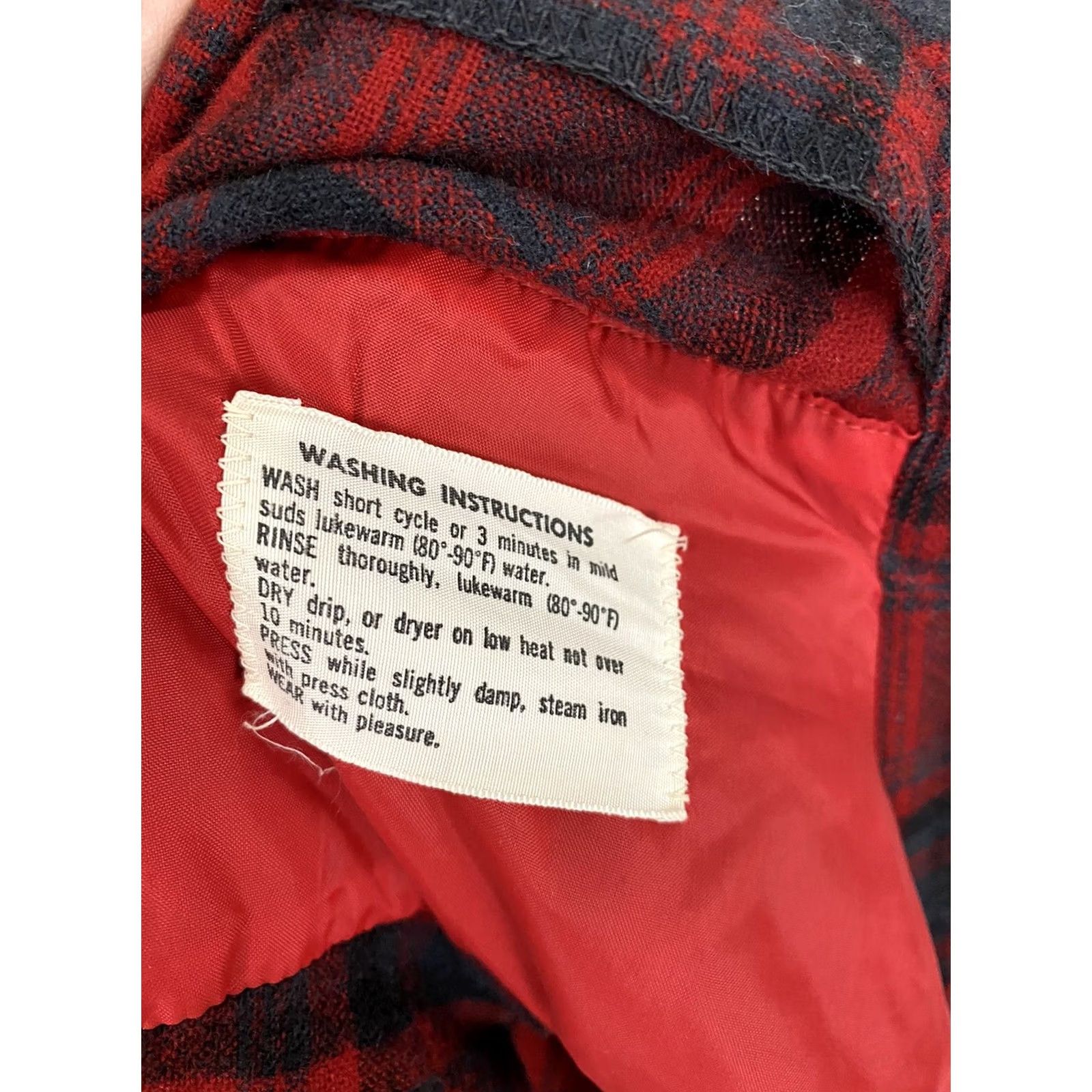 Pendleton VINTAGE Pendleton 60s Board Shirt Red Plaid Wool Flannel Button-Up Shirt Adult Large Mens Size US L / EU 52-54 / 3 - 4 Thumbnail