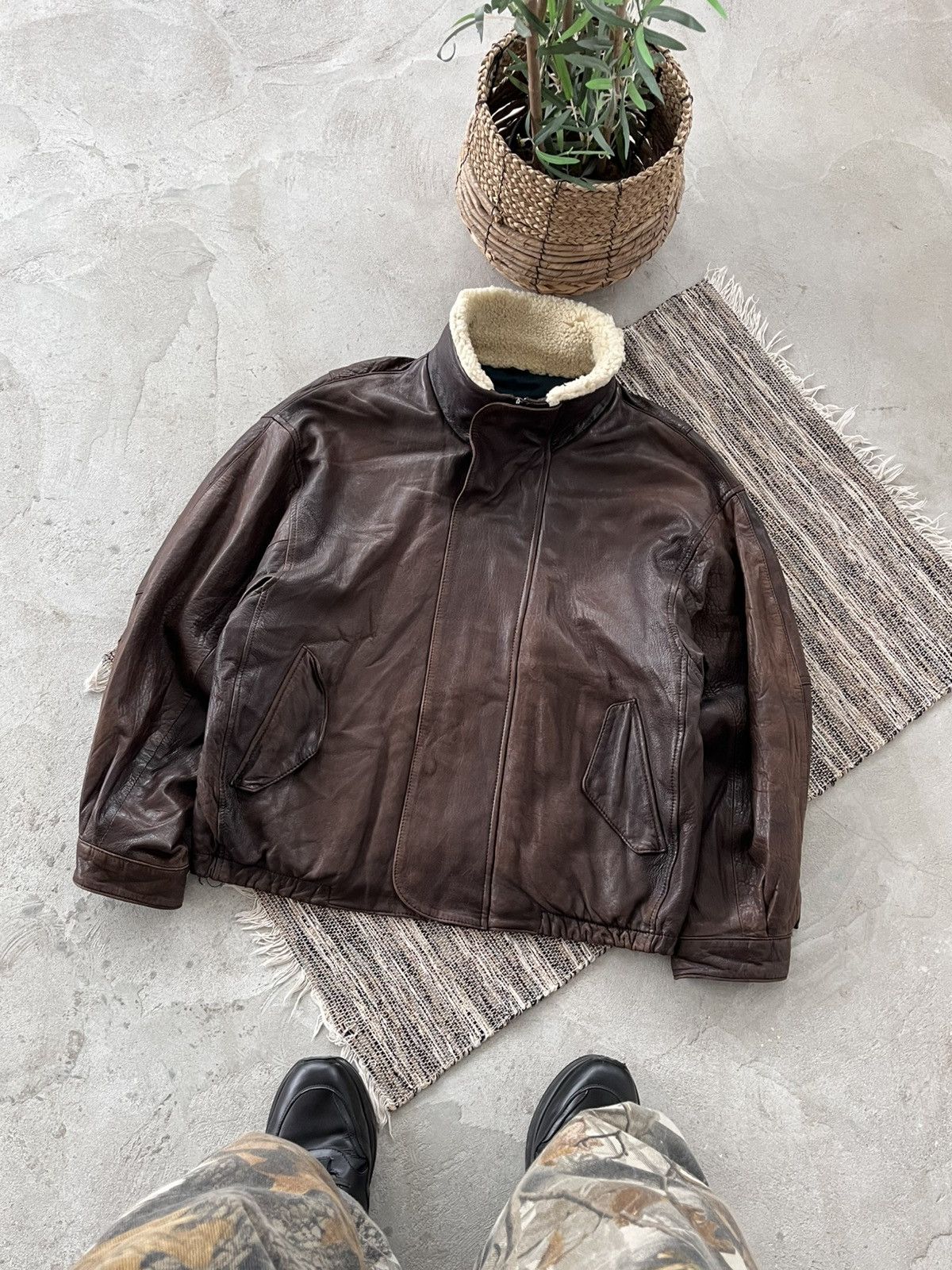 Genuine Leather Vintage Nautica Brown Faded Leather Bomber Jacket Fur Collar Size US L / EU 52-54 / 3 - 2 Thumbnail