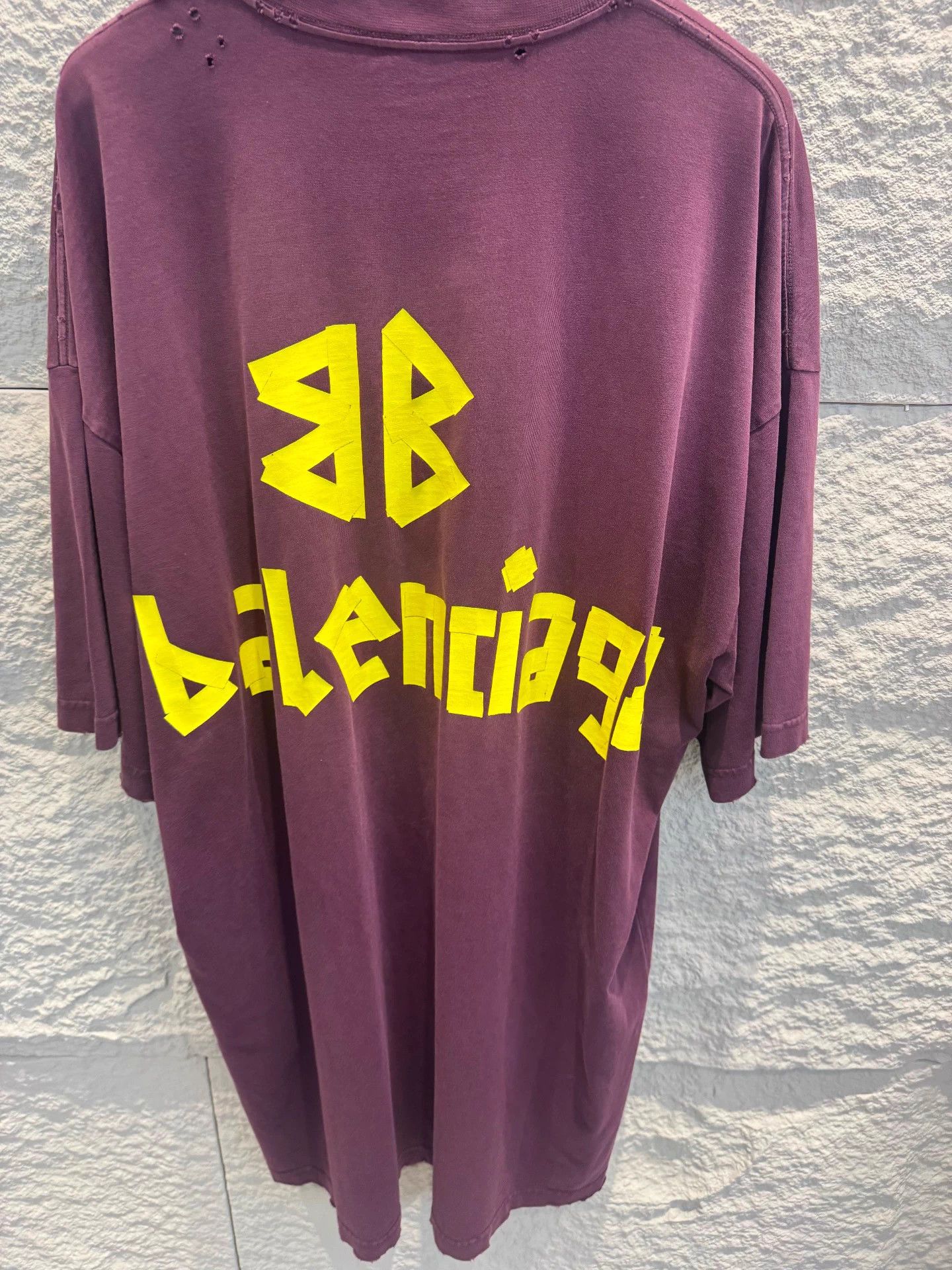 Balenciaga Balenciaga Tape Logo Burgundy T-Shirt 2 Size US M / EU 48-50 / 2 - 2 Thumbnail