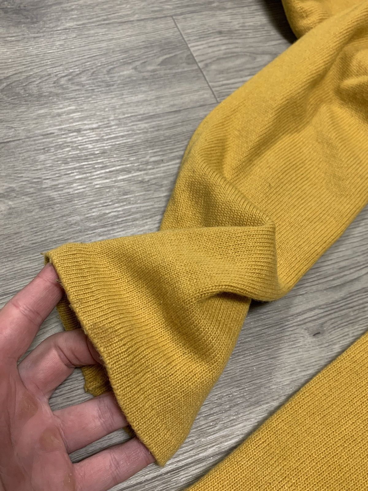 Vintage Stone Island Yellow Lambswool Knit Jumper L/S Size M Size US L / EU 52-54 / 3 - 17 Thumbnail