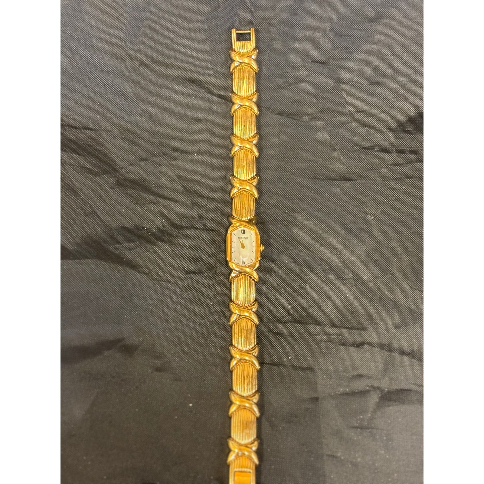 Seiko RARE Vintage Seiko 2E20-7389 MOP Gold Tone Womens Watch! Size ONE SIZE - 7 Thumbnail