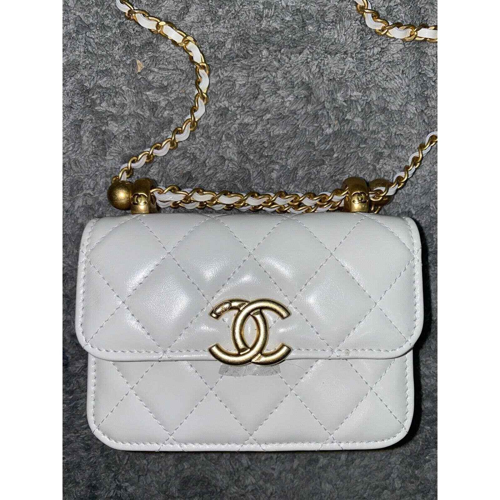 Chanel Chanel Mini Flap Coin With Chain Handle Crossbody Bag Size ONE SIZE - 1 Thumbnail