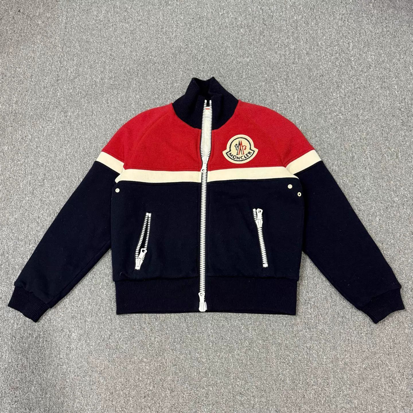 Moncler Moncler logo panelled zip puffer jacket L 99 new Size US L / EU 52-54 / 3 - 1 Thumbnail