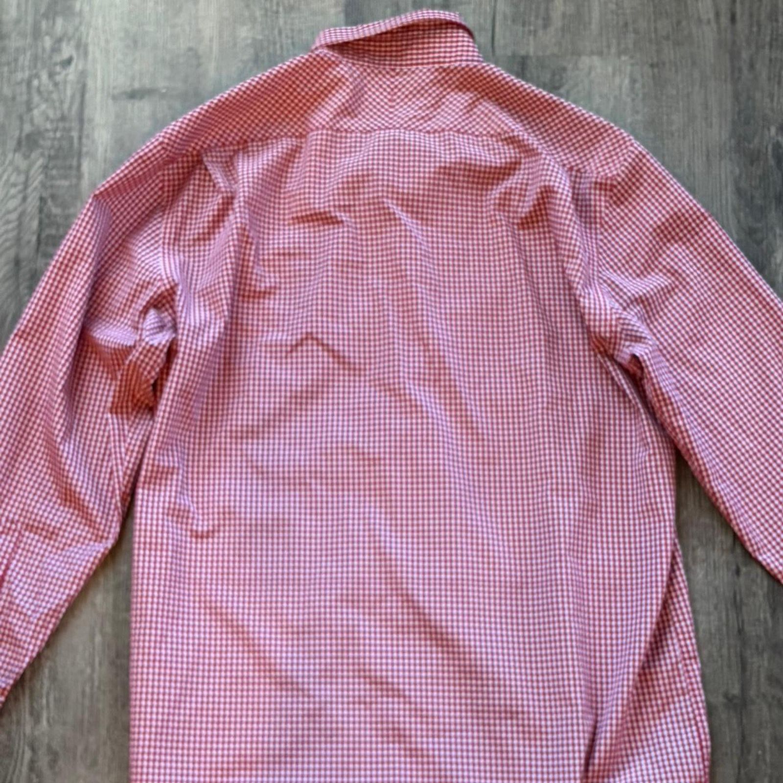 Other Chic fil a gingham button up - size L Size US L / EU 52-54 / 3 - 4 Thumbnail