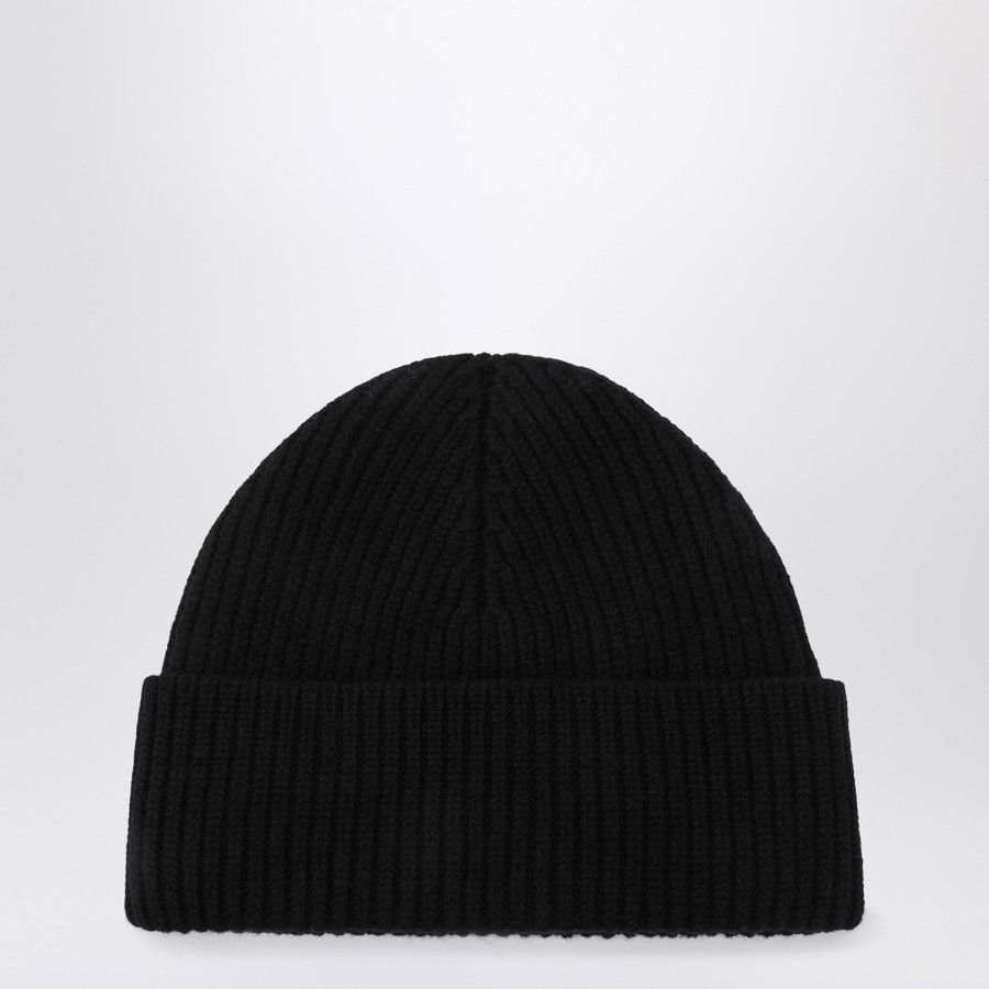 o1d2blof0625 Size: OS / Wool Beanie / Hat in Black
