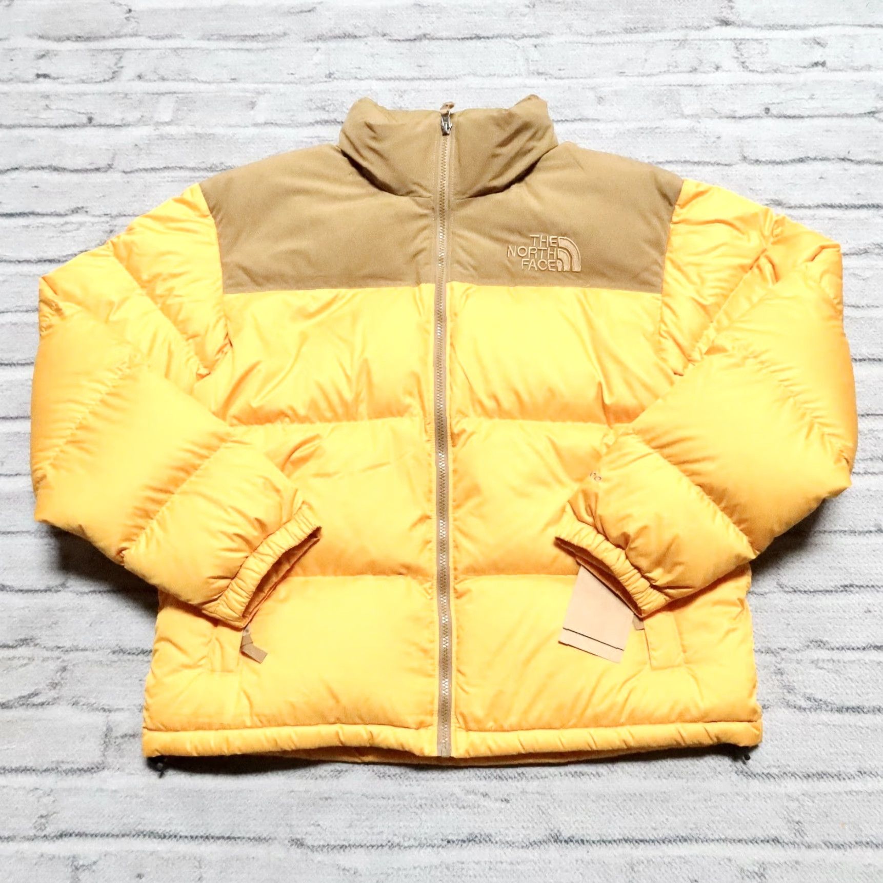The North Face VINTAGE The North Face Nuptse Quilted Down Jacket Mens M Yellow Tonal Size US M / EU 48-50 / 2 - 2 Thumbnail