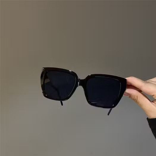 Vintage Retro punk sunglasses Size ONE SIZE - 1 Thumbnail