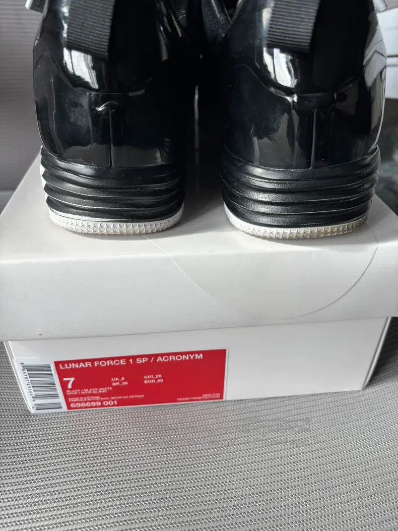 Acronym Acronym The original black-and-white high-top sneakers Size US 7 / EU 40 - 2 Thumbnail