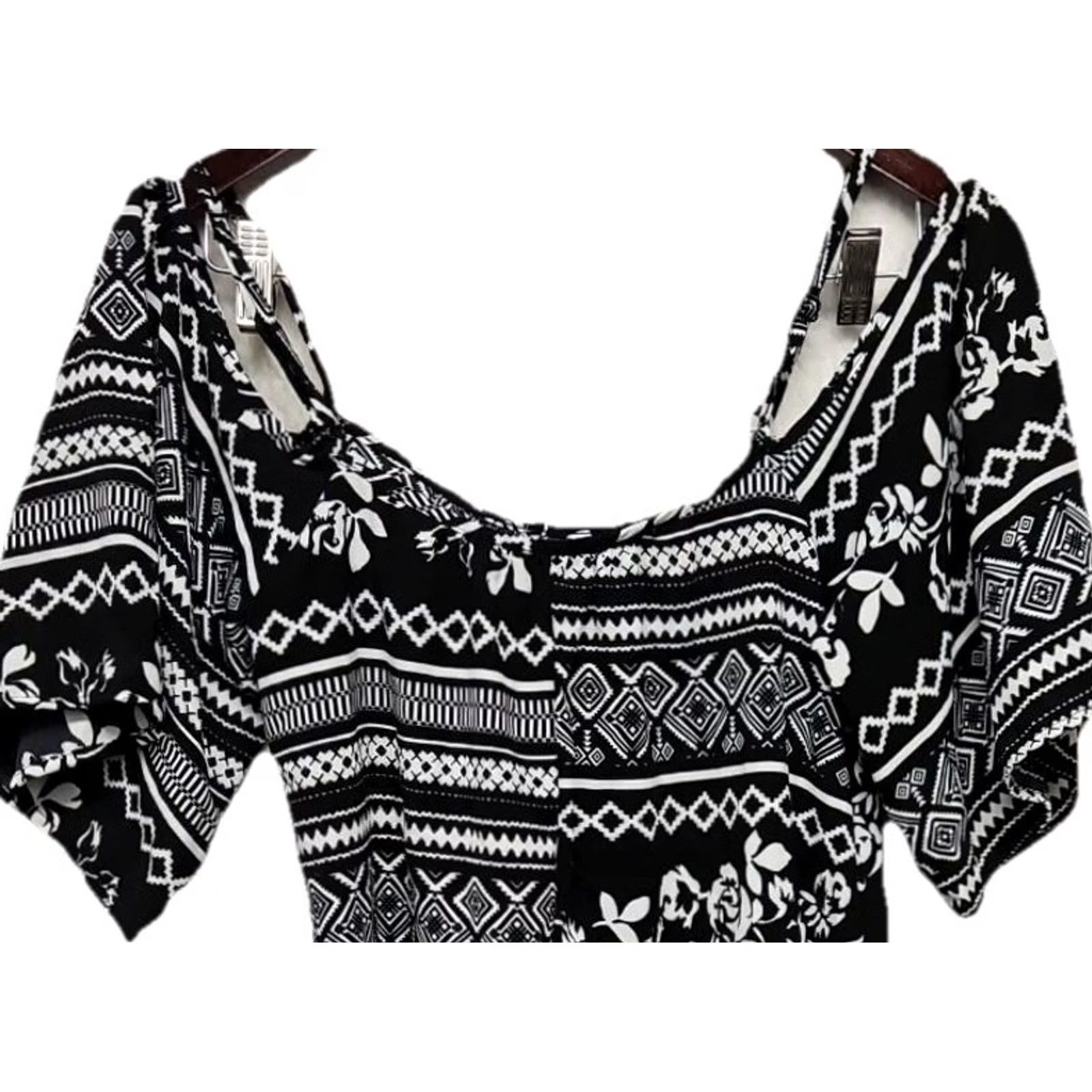 Vintage VINTAGE Black White Cold Shoulder Boho Print Swing Dress Women’s Small NWT Size S / US 4 / IT 40 - 6 Thumbnail