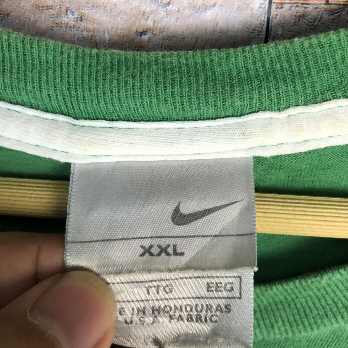 Nike Nike Green T-Shirt #A542 Size US XL / EU 56 / 4 - 10 Thumbnail