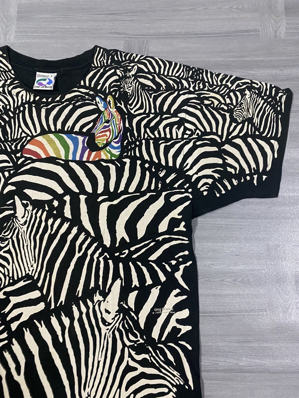 Liquid Blue Vintage 90s Liquid Blue Zebra All Over Print T-Shirt 1993 Size US L / EU 52-54 / 3 - 5 Thumbnail
