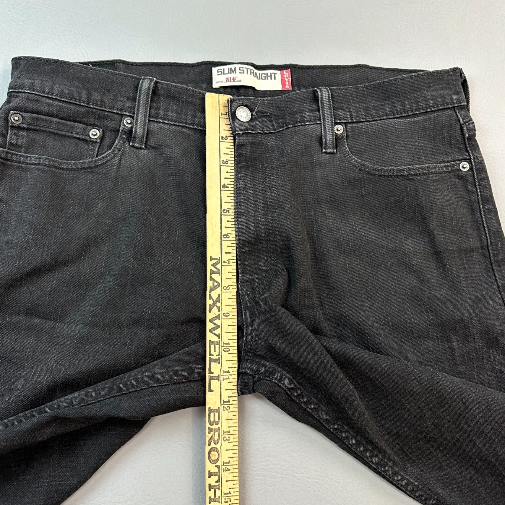 Levi's VINTAGE Levi's 514 Shorts Mens 36 Black Denim Cutoff Slim Straight Stretch Y2K Bermuda Shorts Mens 36 Black Denim Slim Stretch Vintage Levis 514 Size US 36 / EU 52 - 3 Thumbnail