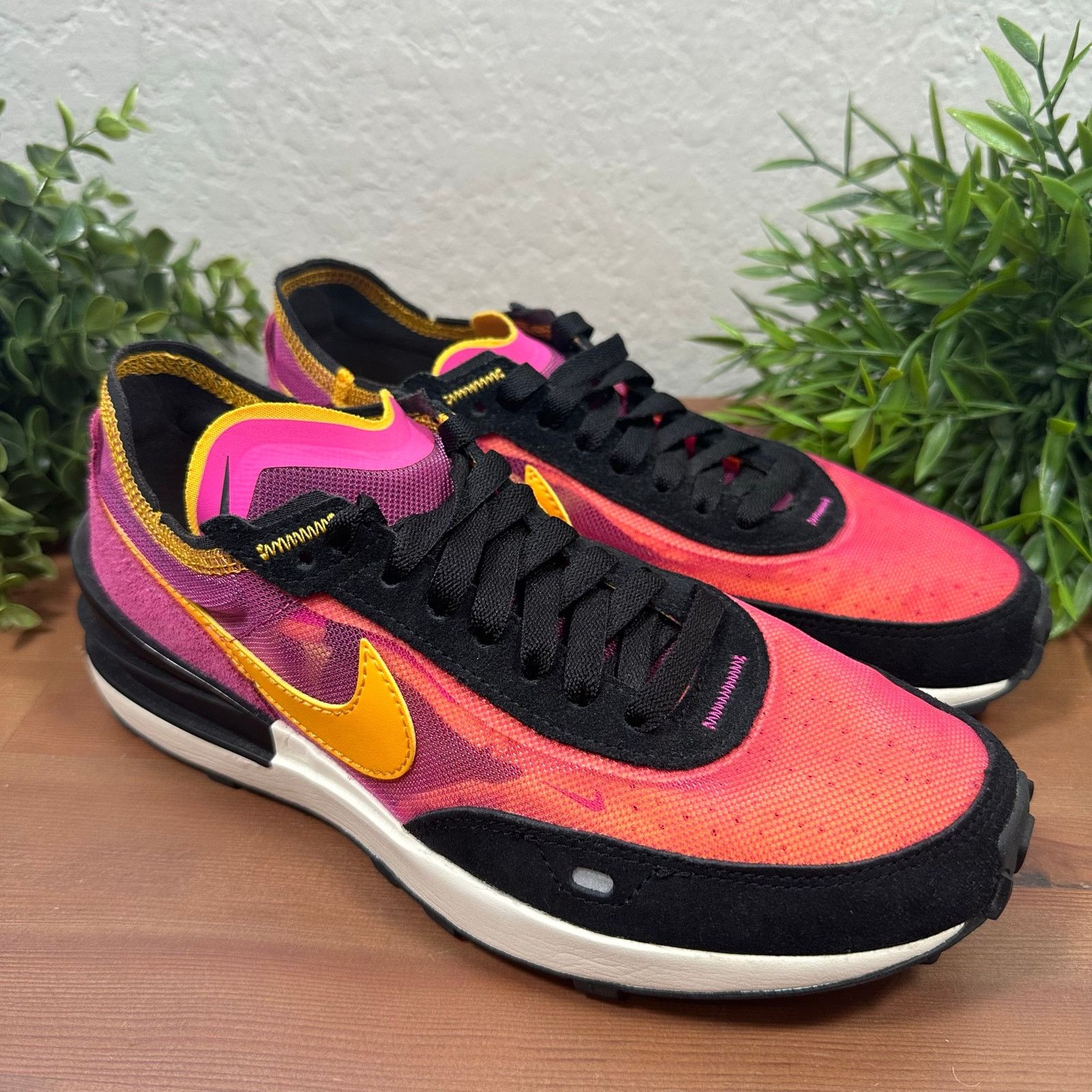 Nike Nike Men's Waffle One Active Fuchsia Shoes Size 6.5 Size US 6.5 / EU 39-40 - 2 Thumbnail