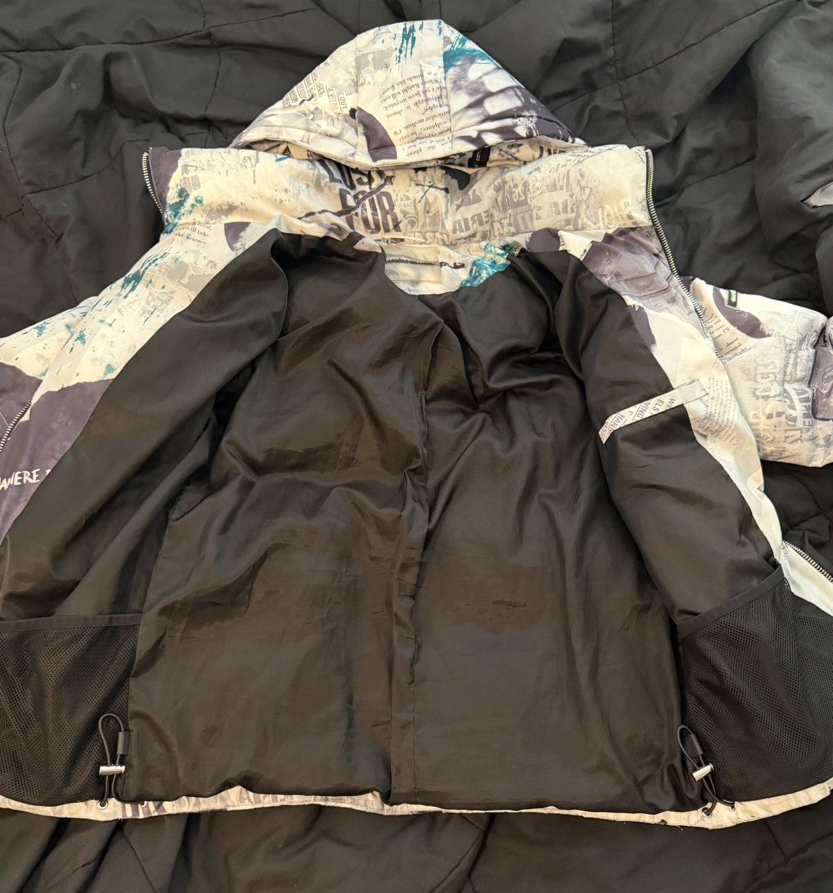 Maniere De Vior Maniere De Voir Graffiti Puffer Jacket Size US L / EU 52-54 / 3 - 5 Thumbnail