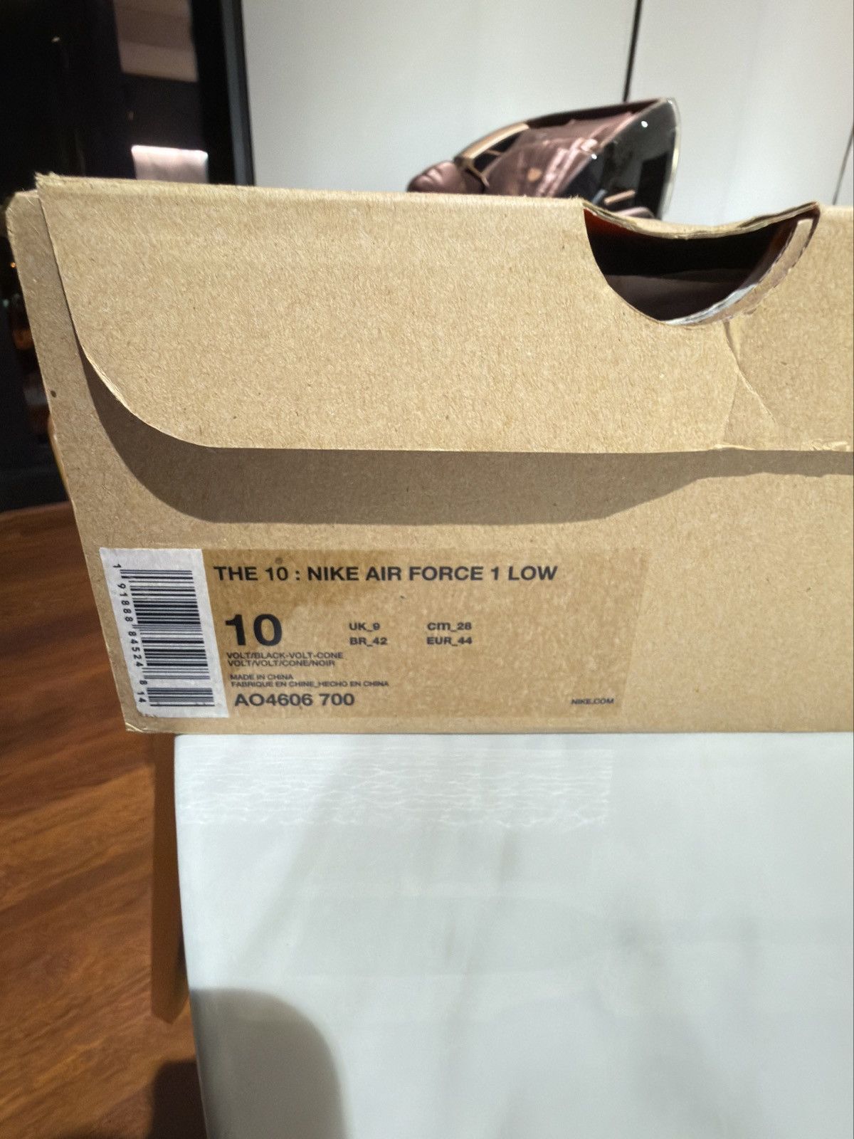 Nike × Off-White Air Force 1 Low Off-White Volt Size US 10 / EU 43 - 7 Thumbnail