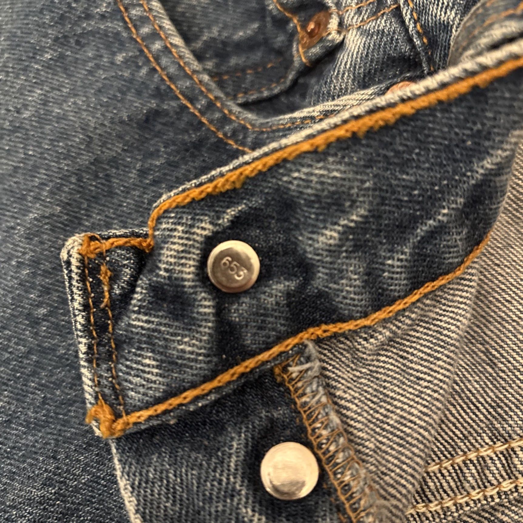 Levi's VINTAGE Levi's 501 Jeans Men 33x34 Straight Button Fly Dark Wash 90s Mens Size US 33 - 5 Thumbnail