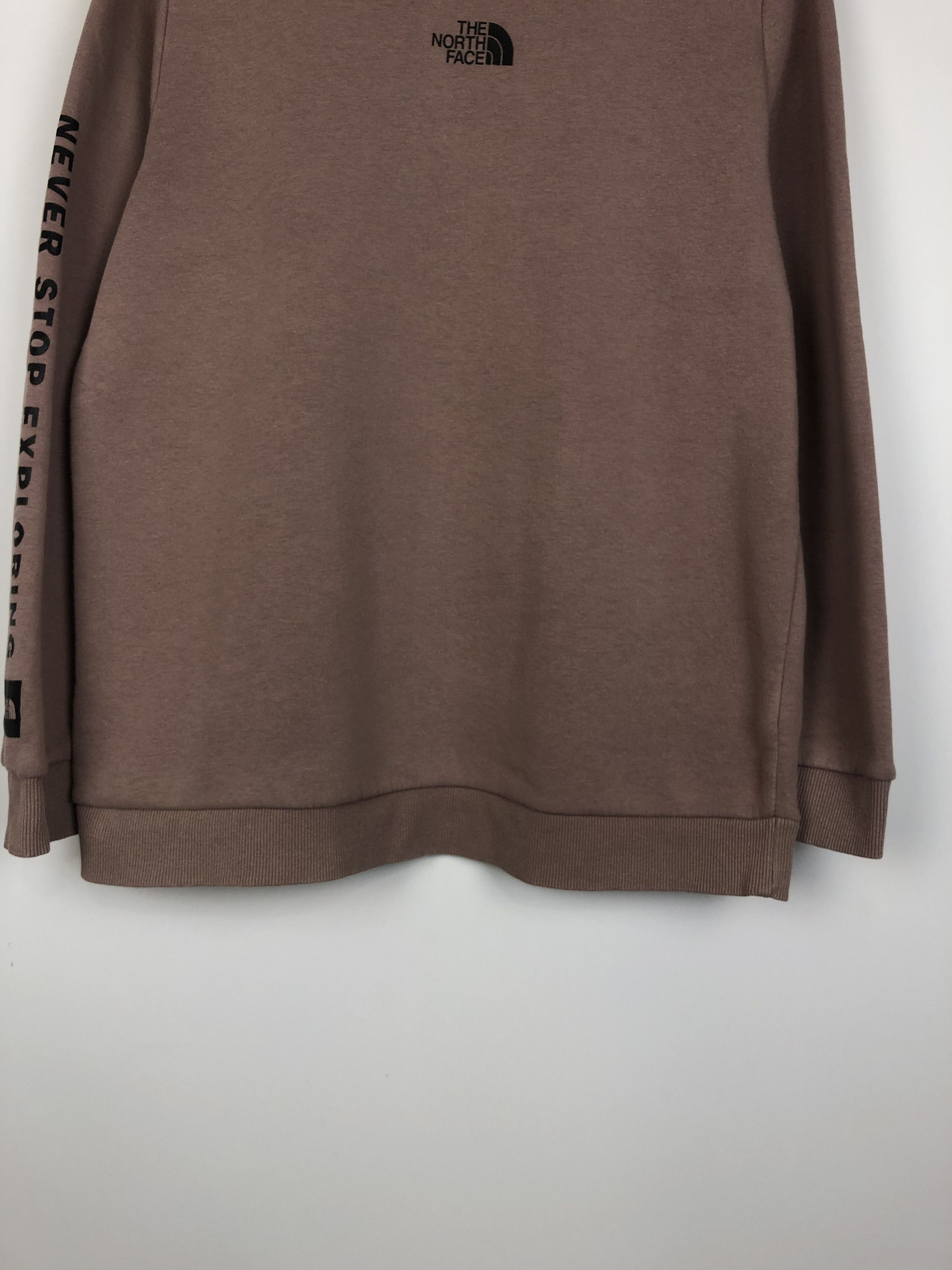 The North Face The North Face Sweatshirt Center Logo Crewneck size L Size L / US 10 / IT 46 - 3 Thumbnail
