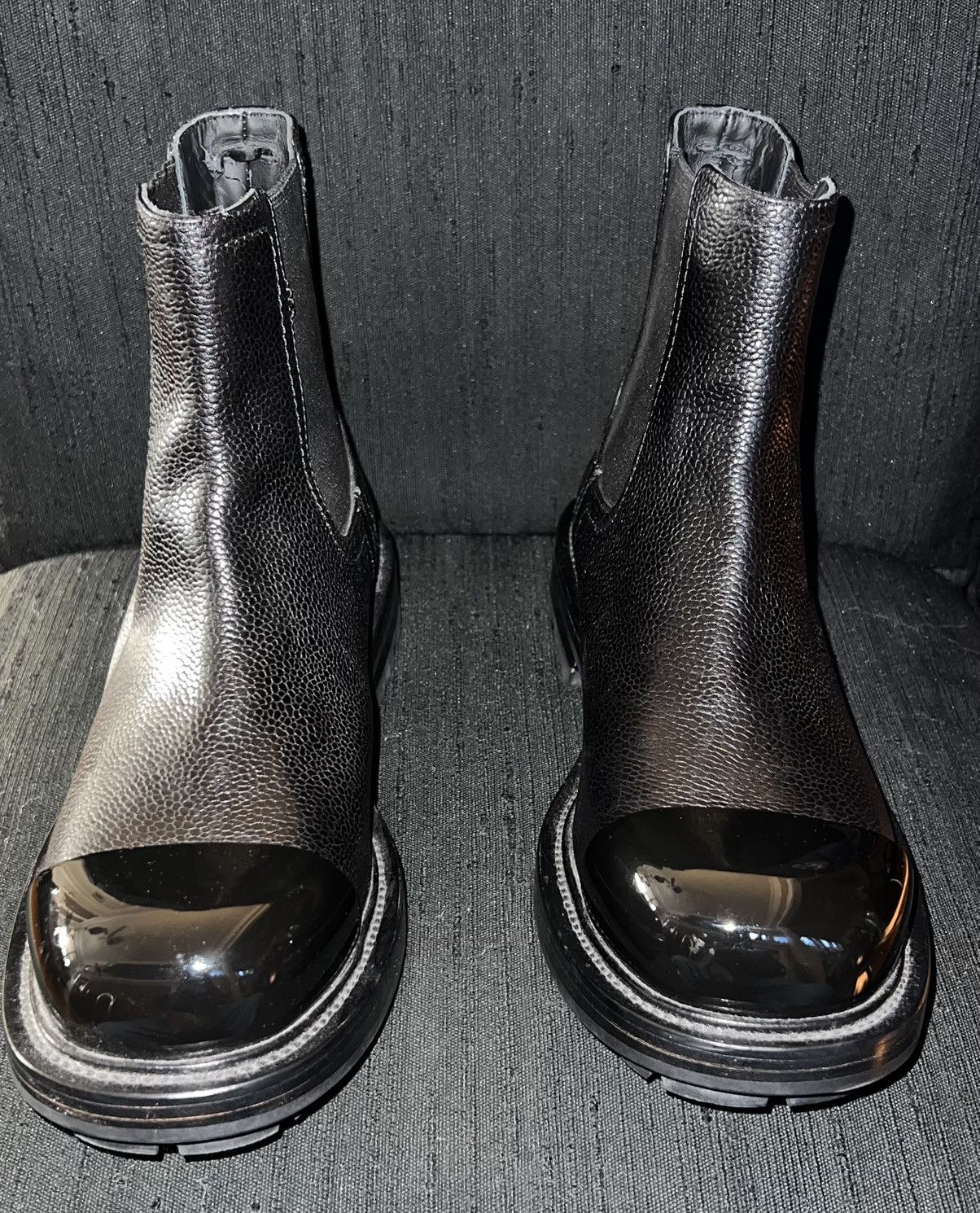 Alexander McQueen Alexandr McQueen - Men's Patent Cap-Toe Chelsea Boots Size US 7 / EU 40 - 1 Thumbnail