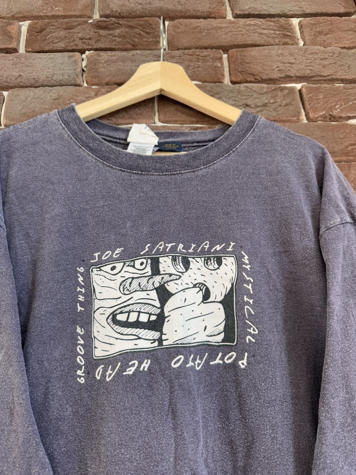 Band Tees Vintage Joe Satriani 1989 Potatoe Head Band T Shirt Purple Size US XL / EU 56 / 4 - 3 Thumbnail