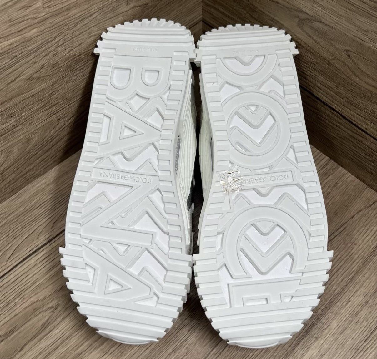 Dolce & Gabbana Dolce & Gabbana NS1 Grey and White Sneakers J41 Size US 9 / EU 42 - 5 Thumbnail