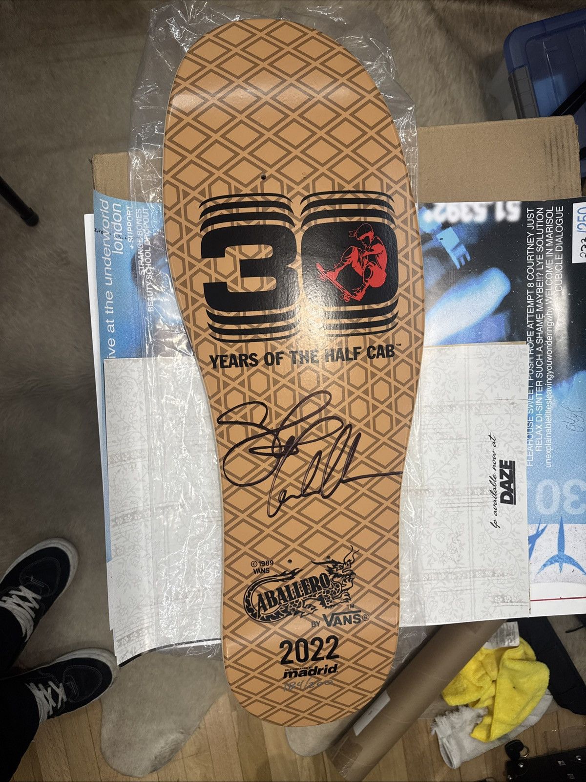 Vans Vans 30 Years Of The Half-cab signed deck 184/200 Size ONE SIZE - 1 Thumbnail