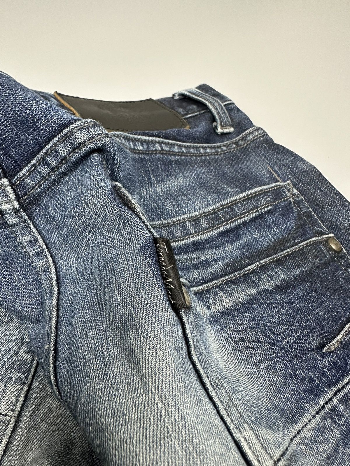 Tornado Mart 🔥Flared🔥Tornado Mart Whiskered Design Flared Jeans Size US 31 - 11 Thumbnail