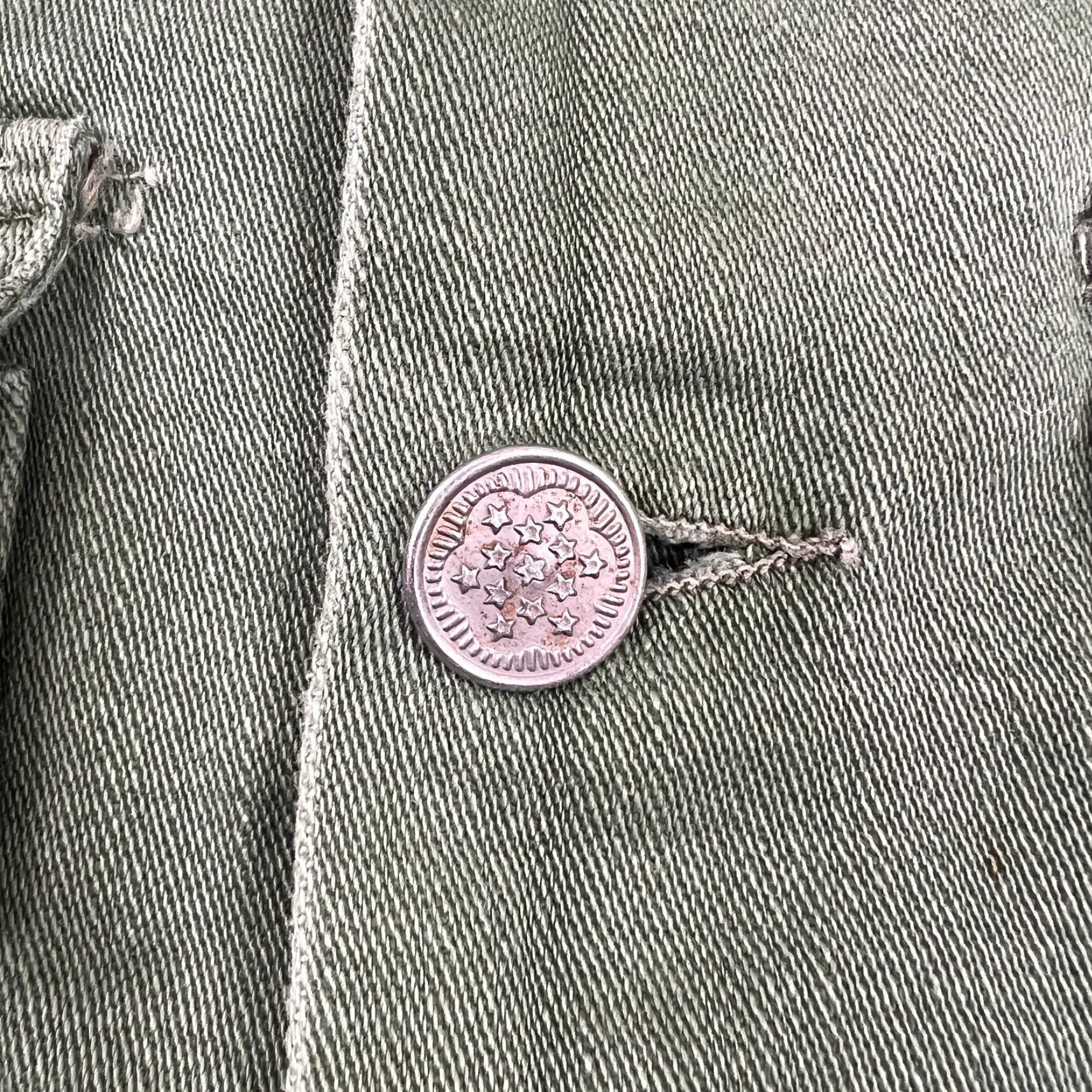 Vintage VINTAGE US Army Jacket Shirt Small Green 40s 50s 60s Navy Button-Up Twill Cotton Long Sleeve Embroidered Distressed Fade Size US S / EU 44-46 / 1 - 4 Thumbnail